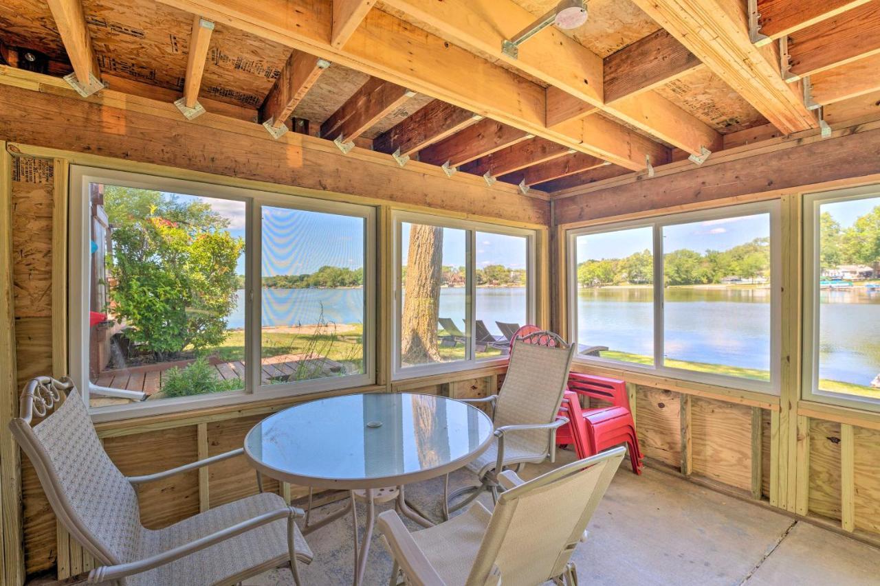 Lakefront Oasis With Boat Dock, Fire Pit, Grill Bristol Eksteriør billede